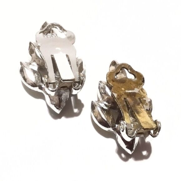 Vintage Aurora Borealis Marquis Rhinestone Cluster Clip On Earrings - Picture 7 of 7